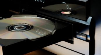ついに我家のCDプレイヤーが壊れた。もういらない？