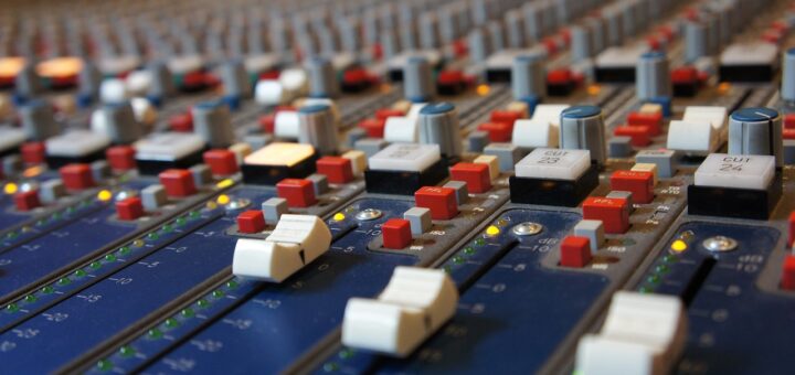 レコーディング卓